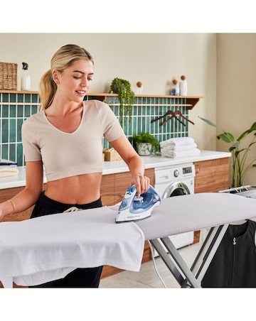 Morphy Richards 300401 Light Glide 100 Steam Iron