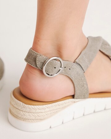 Beau Leather Crossover Sandal Extra Wide EEE Fit