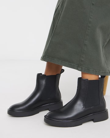 Arya Classic Chelsea Boots - Extra Wide Fit (EEE)