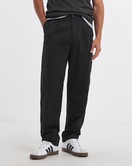Pleat Front Loose Tapered Fit Chino