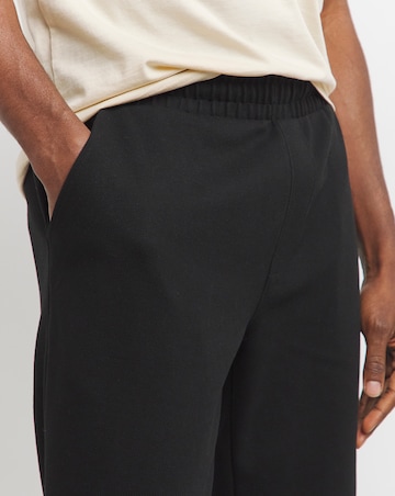 Twill Tapered Fit Jogger