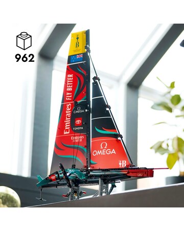 LEGO Technic Emirates Team New Zealand AC75 Yacht 42174