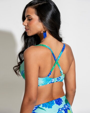 Pour Moi Free Spirit Wired Twist Front Lightly Pad Bikini Top Aqua Tropic