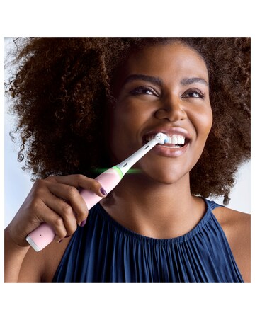 Oral-B iO3 Blush Pink Electric Toothbrush