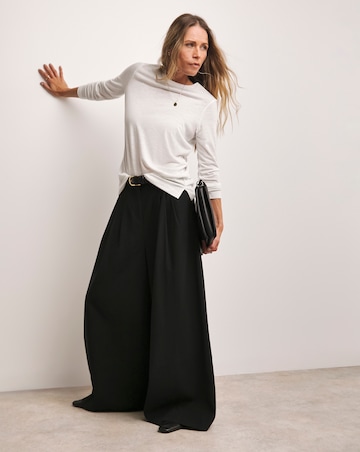 Anthology White Crew Neck Long Sleeve Top