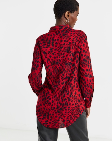 Dipped Back Long Sleeve Shirt