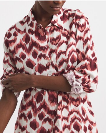 Dipped Back Long Sleeve Shirt
