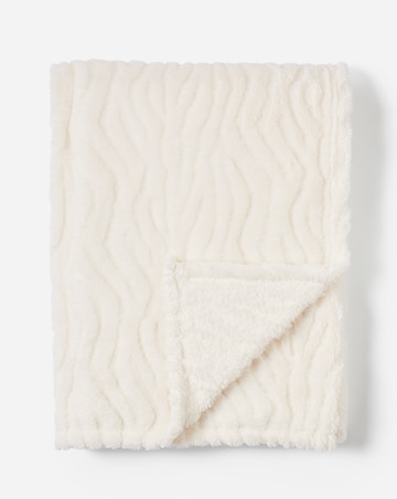 Textured Wavy Fleece Throw - Ivory
