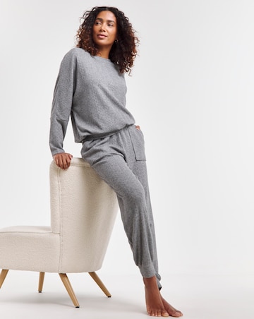 Pretty Secrets Cable Knit Lounge Set