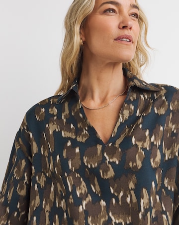 Womens Collar Detail Long Sleeve Blouse - Abstract Print