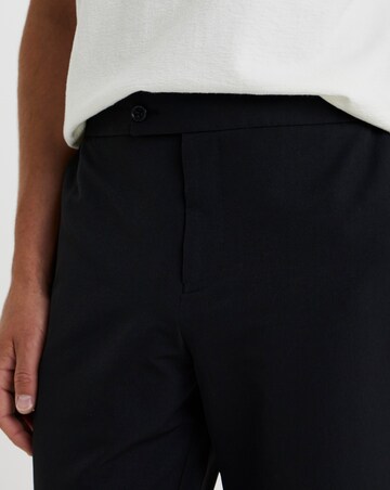 FOLIO PERFORMANCE TAILORED TAPERED TROUSER