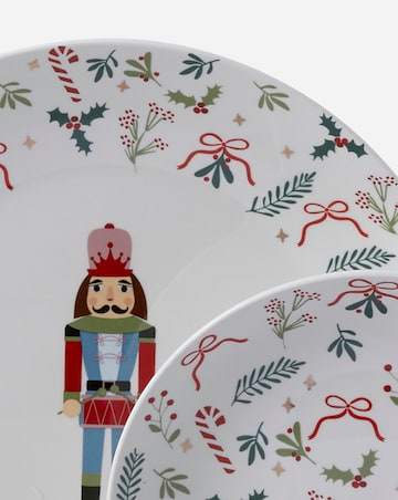 Merry Berries & Bows 12 Piece Dinner Set