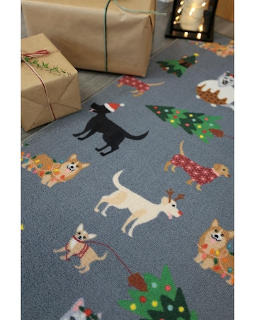Festive Dogs Runner