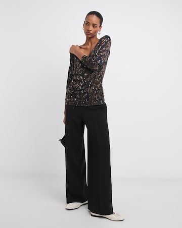Print Ruched Sides V Neck Long Sleeve Top