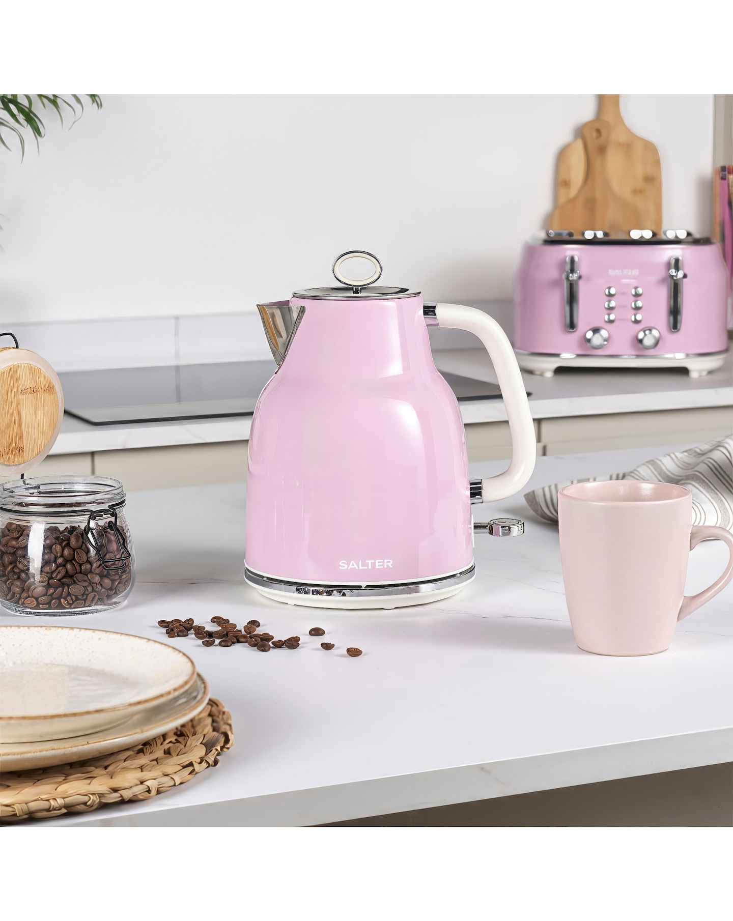 Salter Retro Rapid Boil Pink Kettle Premier Man