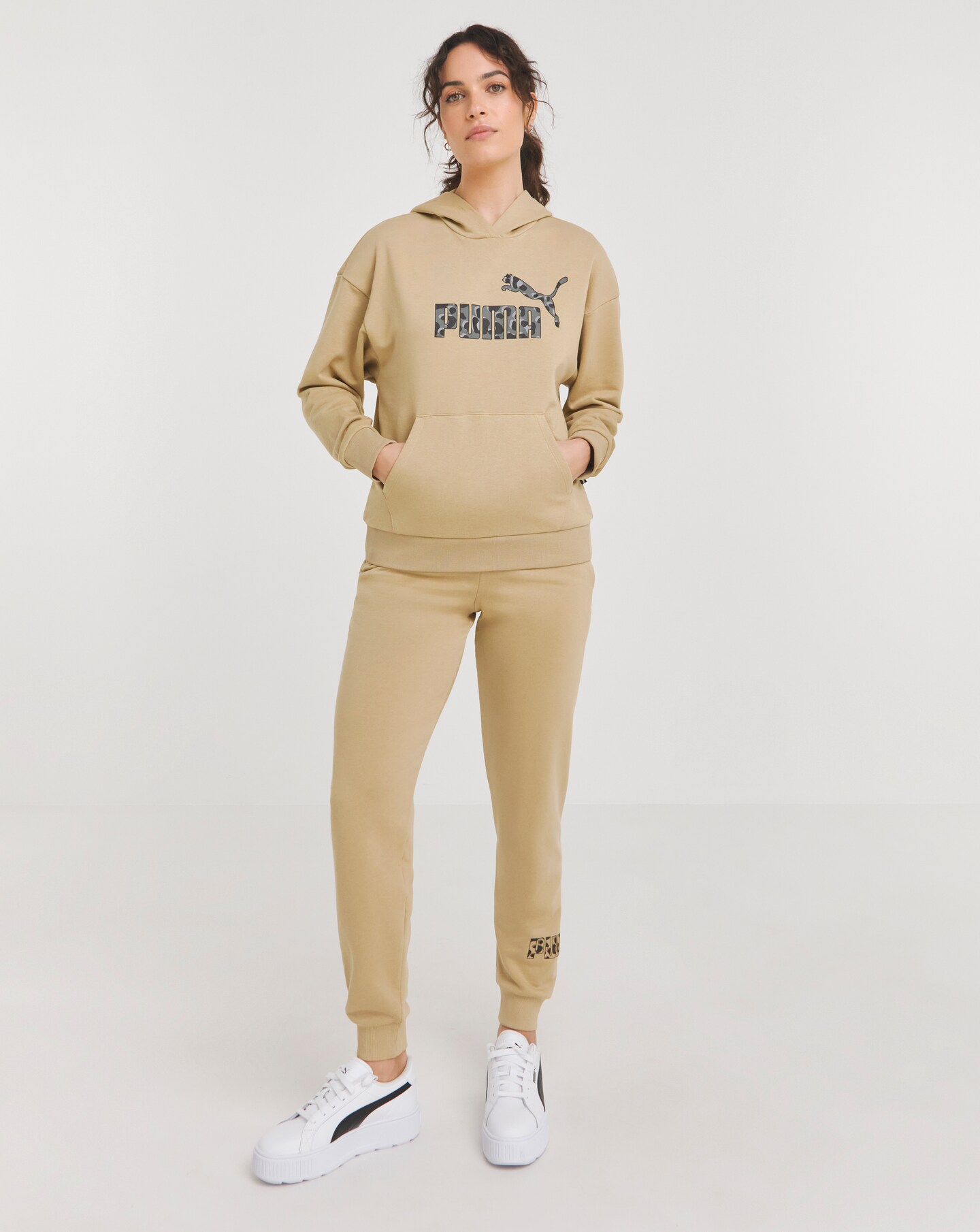 Puma cropped joggers deals