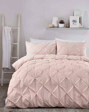 Lara Blush Pleated Pinuck Duvet Set