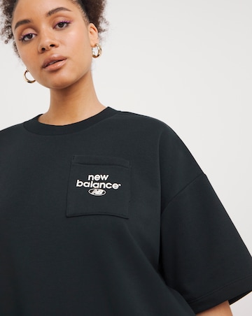 New Balance Essentials Graphic Dress