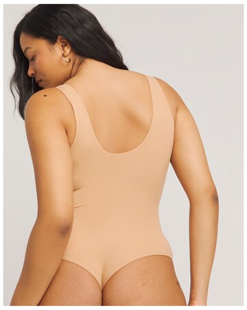 MAGISCULPT Light Control Smoothing Vest Bodysuit