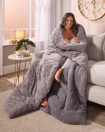 Huggleland Cosy Waffle Fleece Coverless 10.5 Tog Duvet with Pillowcase