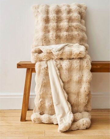 Bubble Faux Fur Throw