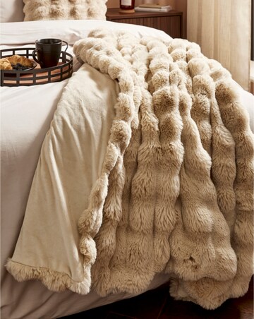 Bubble Faux Fur Throw