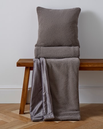 Bobble Fleece Throw