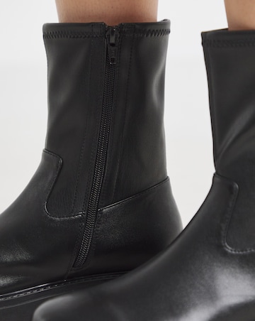 Rosalie Chunky Anle Boots - Wide Fit (E)